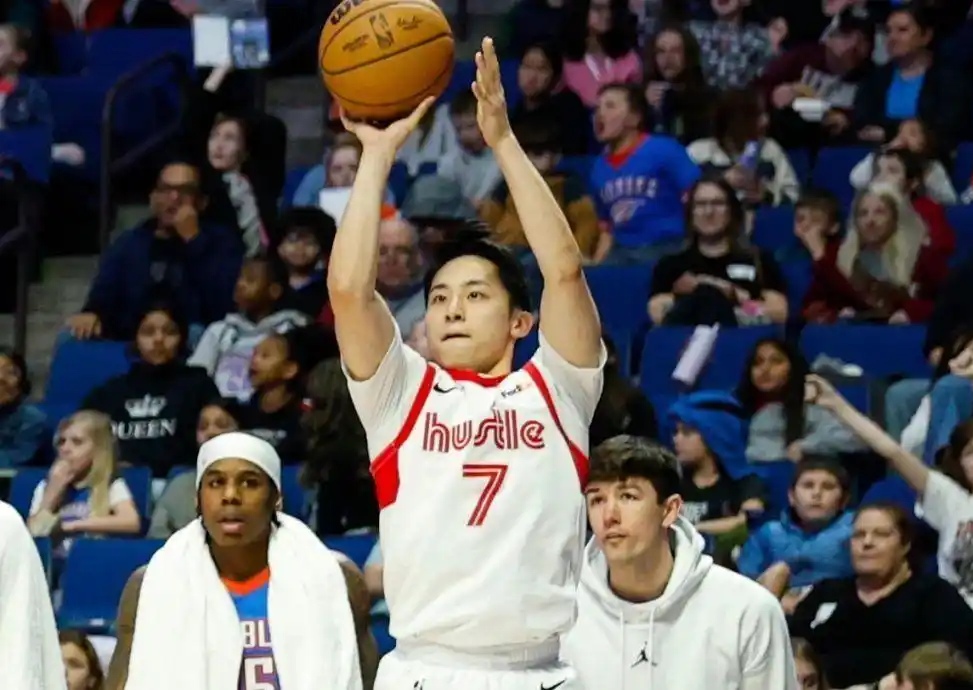 日本男篮逆转立陶宛男篮，汉密尔顿一己之力扛起全队