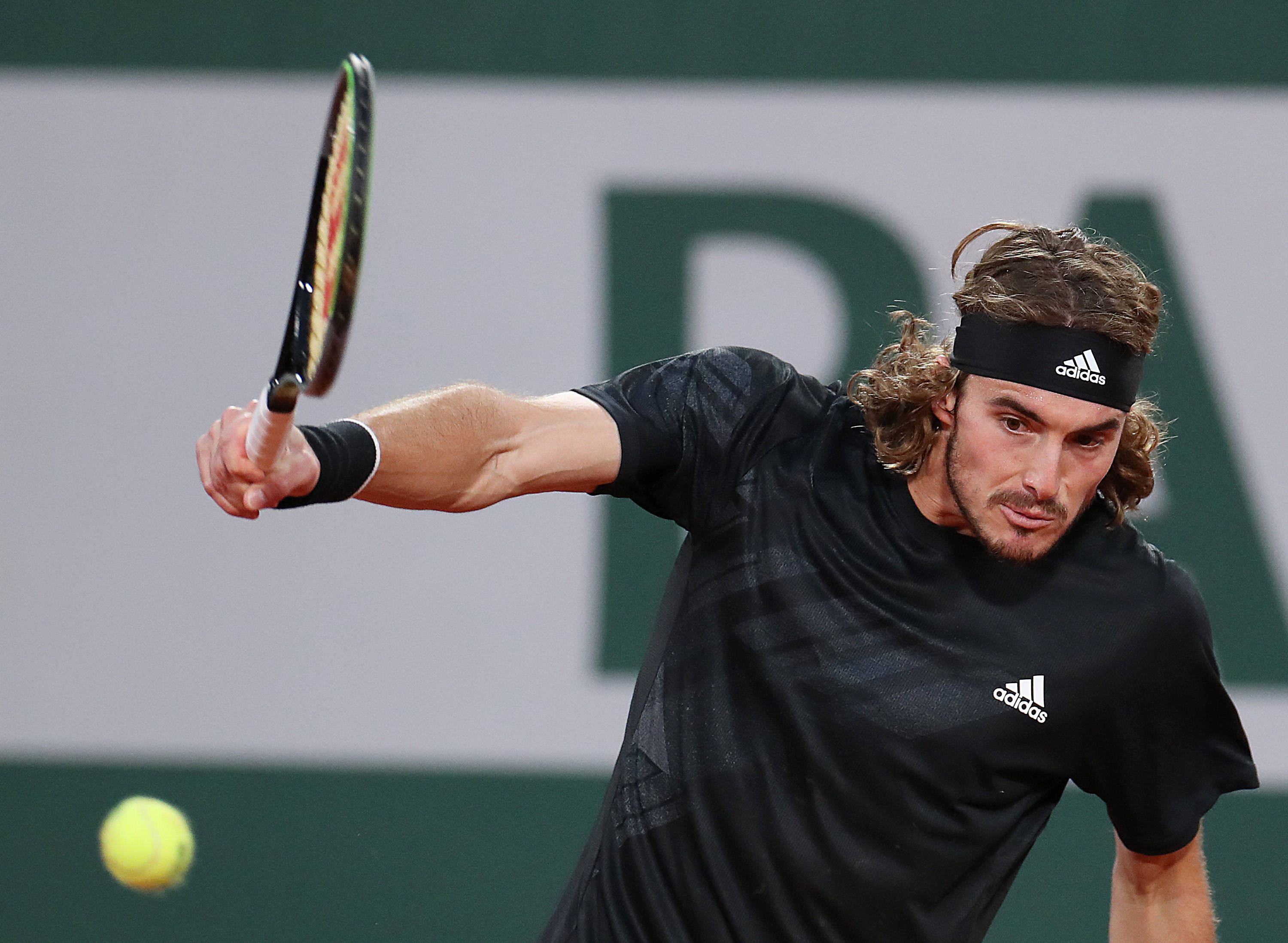 开云体育平台APP-关于美国网球队碾压世界网球队，西西帕斯高光表现的信息