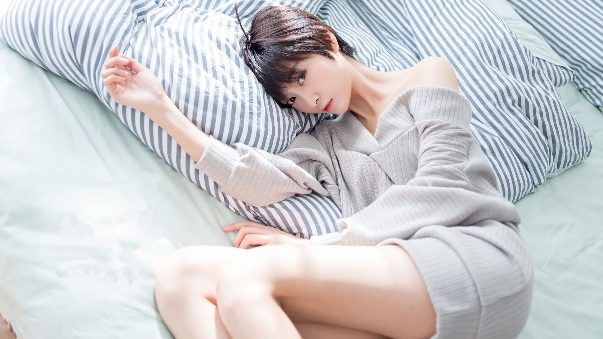 复古的蓝旗VS飞驰的牛耳,一场逆袭与一个纪录的平行叙事