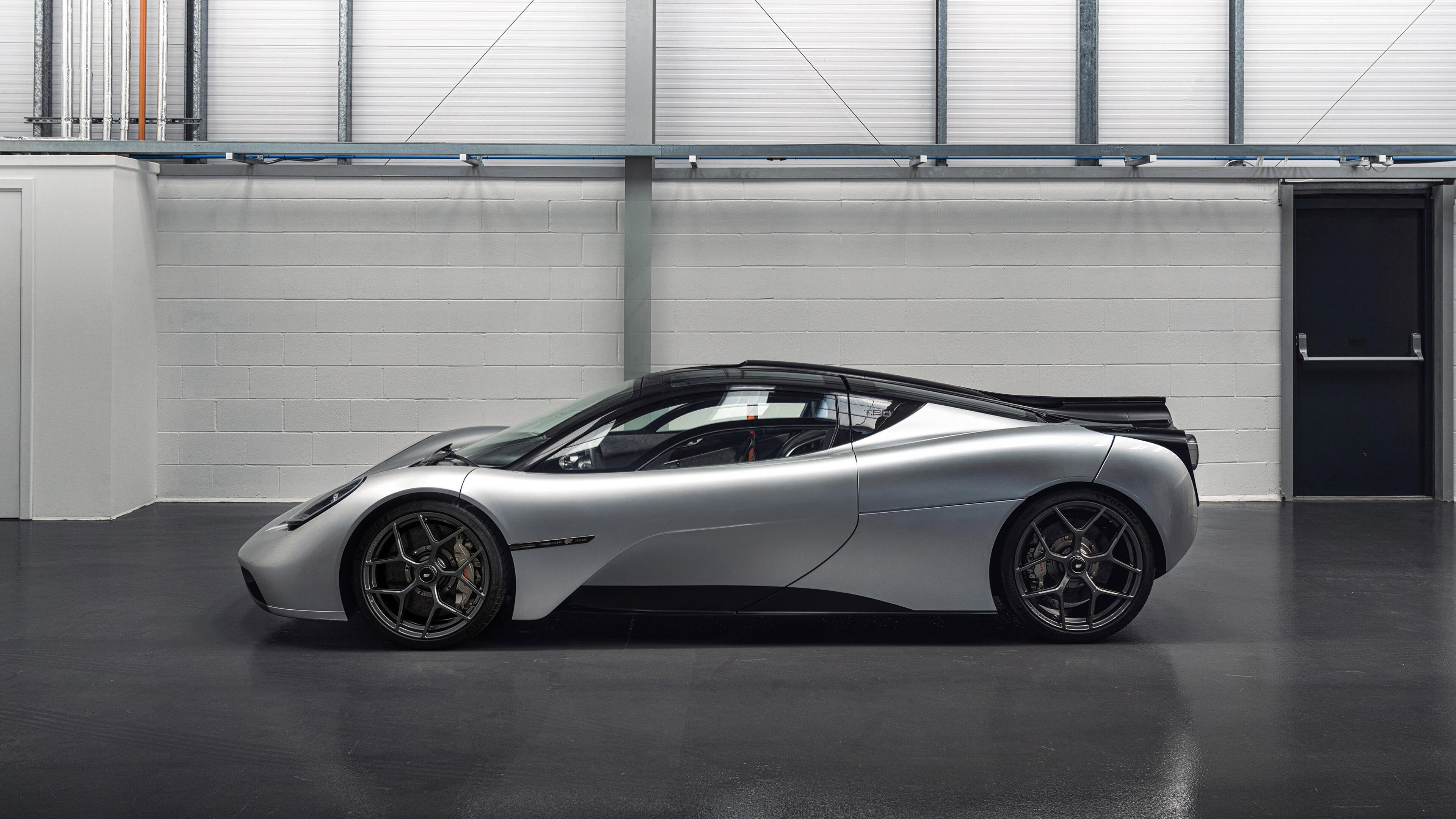 开云体育app-大卫的投石，哈斯车队的奇迹与佩雷兹的独角戏