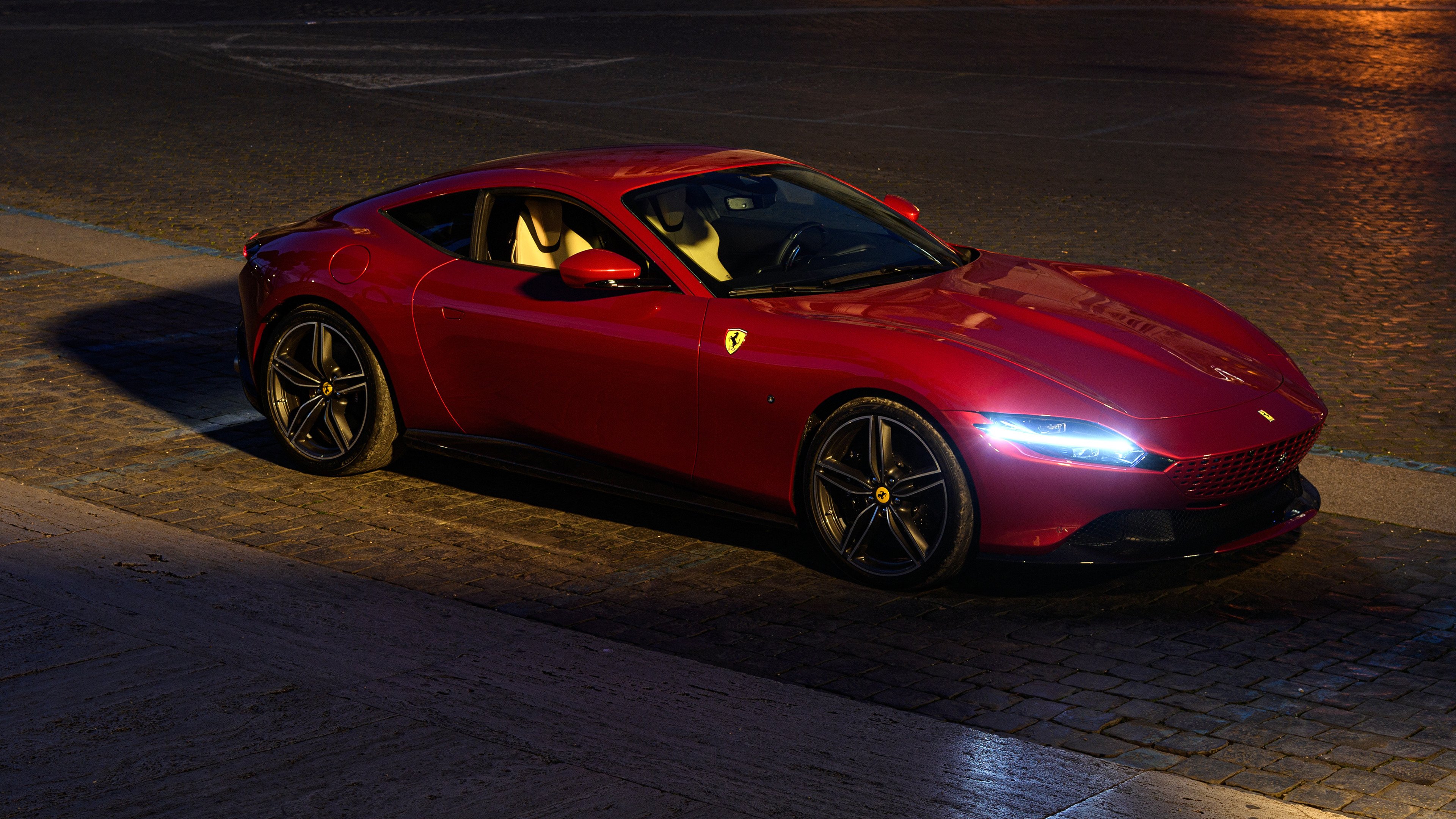 开云体育-一颗流星划破喧嚣，当克莱让F1街道赛的悬念在夜幕中提前熄灭