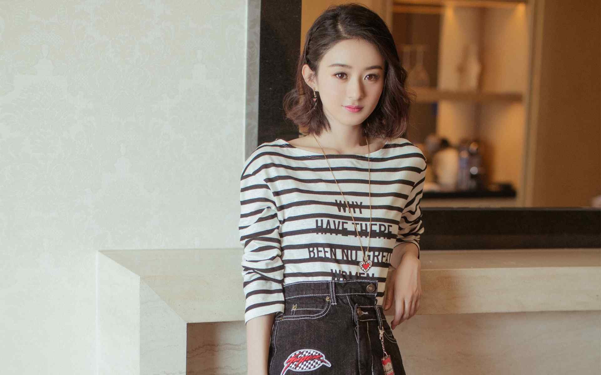 开云体育入口-都灵城与撒哈拉的双重奏，当尤文用钢铁碾过蓝桥，阿什拉夫在世界的边缘接管战争