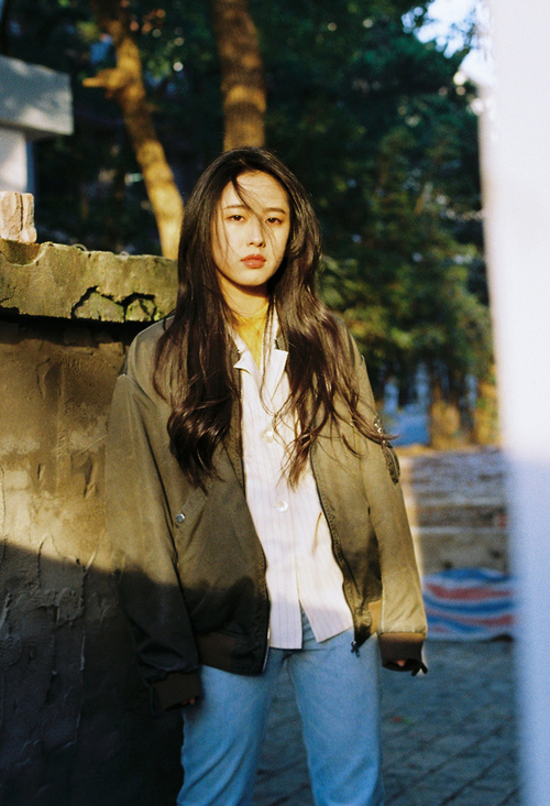 极简足球的艺术，当安哥拉用锁链为曼联奏响昂贵葬礼，迪亚斯是唯一的孤独射手